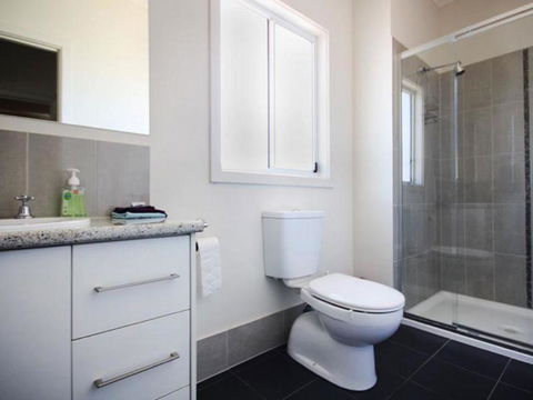 Agape Holiday Home - Australia Accommodation 3