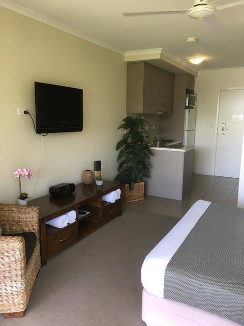 Airlie Central Apartments - Australia Accommodation 0