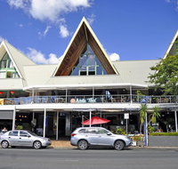 Airlie Waterfront Accommodation - Australia Accommodation