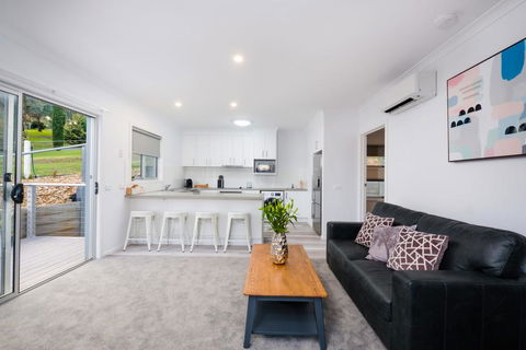 Albury Yalandra Apartment 4 - Australia Accommodation 0