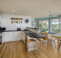 Alchemy on Island Beach - Australia Accommodation
