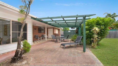 Alexander Palms - Australia Accommodation 2