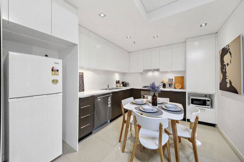 All Amenities Only Downstairs, 20 Mins To CBD - Australia Accommodation 3