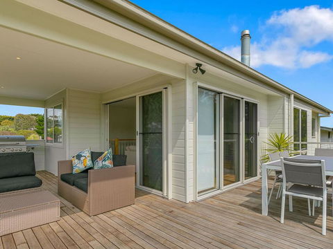 All Decked Out - Australia Accommodation 3