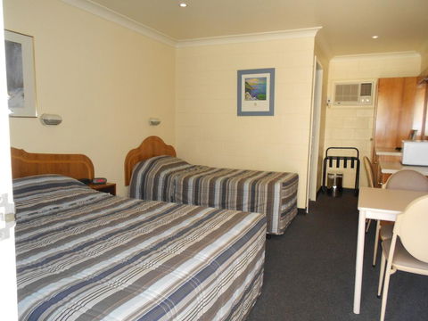 All Seasons Motor Lodge - Australia Accommodation 2
