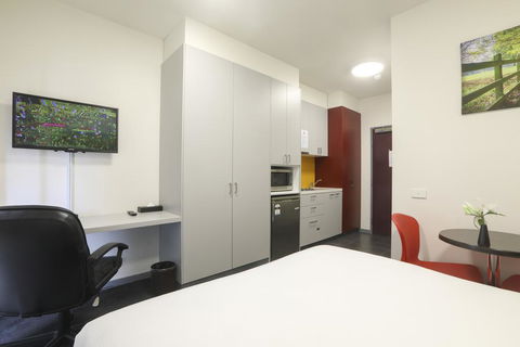 Alston Apartments Hotel - Australia Accommodation 2