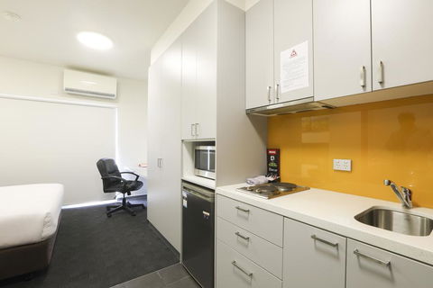 Alston Apartments Hotel - Australia Accommodation 1