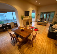 Amazing and big home with view - Australia Accommodation