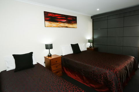 Amber Lodge Motel - Australia Accommodation 2
