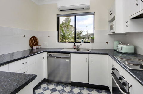 Anchored At South West Rocks - Australia Accommodation 2