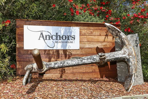Anchors Beach House - Australia Accommodation 2