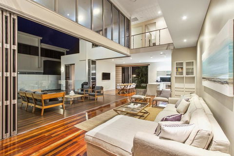 Angourie Beach House @ Corporate Boardies - Australia Accommodation 1