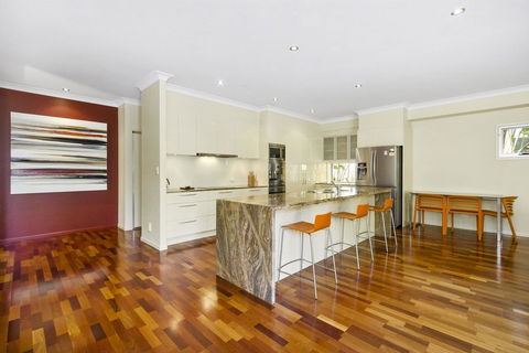 ANGOURIE HOUSE - SALT VILLAGE - Australia Accommodation 2