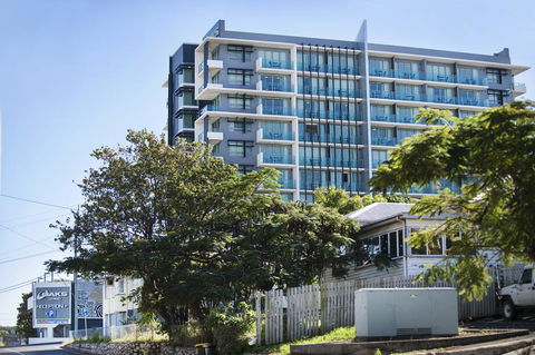 Apartments @ 79 Goondoon - Australia Accommodation 1