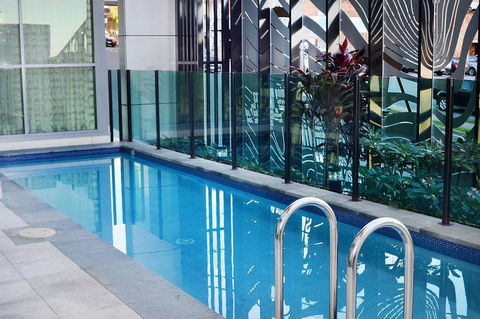 Apartments @ 79 Goondoon - Australia Accommodation 2