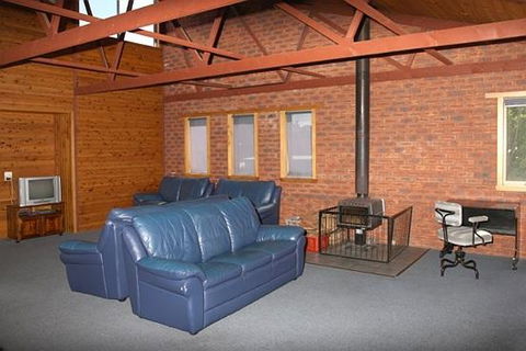 Apollo Bay Backpackers Lodge - Australia Accommodation 1