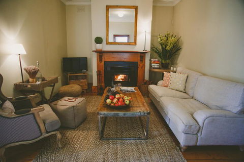 Apple Cottage, Orange NSW - Australia Accommodation 0