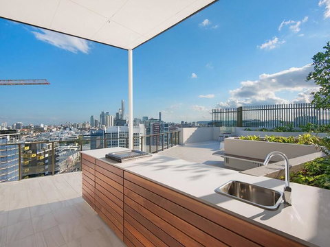 Aqua Newstead Apartment - Australia Accommodation 2
