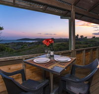Aqualuna- Excellent surfing beaches. - Australia Accommodation