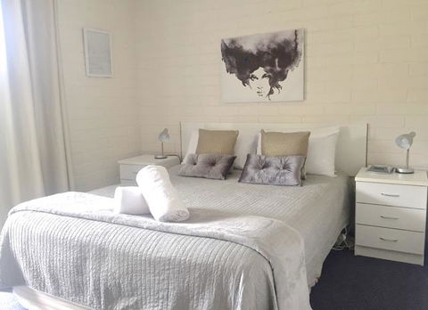 Aquarius Batehaven - Australia Accommodation 0