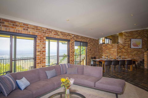 Aquila - Australia Accommodation 1