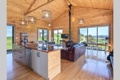 Aquila Barn - Australia Accommodation 0