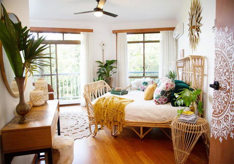 Aquila Retreat Mansion - Australia Accommodation 2