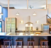 Architecturally designed beach house - Australia Accommodation