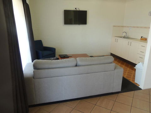 Argyle Terrace Motor Inn - Australia Accommodation 2