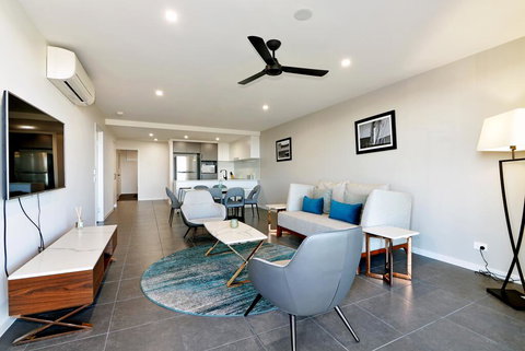 Arise Hedge - Australia Accommodation 3