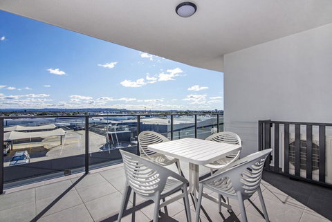 Arise Hedge - Australia Accommodation 1