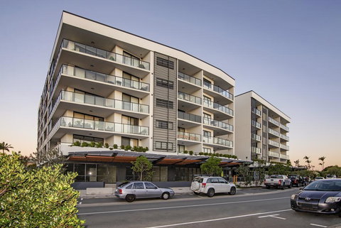 Arise Hedge - Australia Accommodation 0