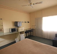 Aromet Motor Inn - Australia Accommodation