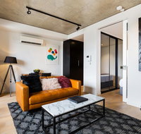 Artsy Apartment CBD City Views and Balcony - Australia Accommodation