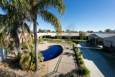 Ashleigh Court Motor Inn - Australia Accommodation 0