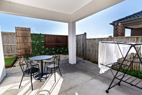 Luxury Home Away From Home - Australia Accommodation 1