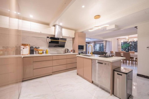 Luxury Living 2 Bedrooms 4 Beds 2B Athrooms In Southern Brisbane+ Parking - Australia Accommodation 1