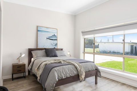 Luxury Apartments And Motel Rooms - Free Wifi - Close To Beach - Australia Accommodation 3