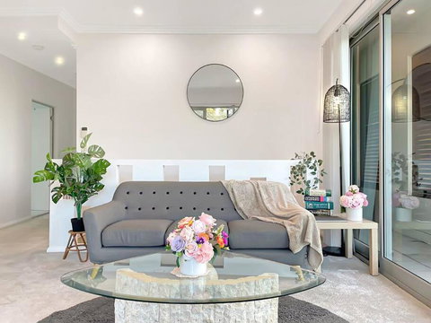 Luxury Retreat Sydney Airport Direct Train Line - Australia Accommodation 1