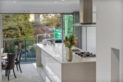 Luxury Retreat Sydney Airport Direct Train Line - Australia Accommodation 2
