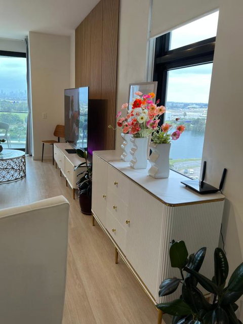 Luxury Apartment With Panoramic Views - Australia Accommodation 0