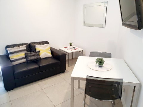 M5 West Perth Studio Apartment Near Kings Park - Australia Accommodation 1