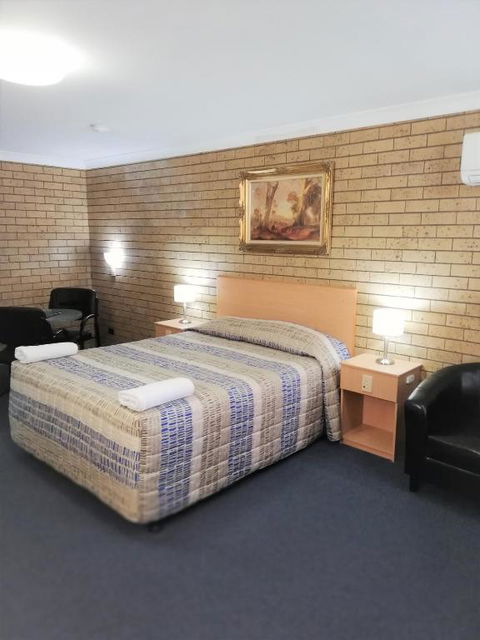 Macintyre Motor Inn - Australia Accommodation 0
