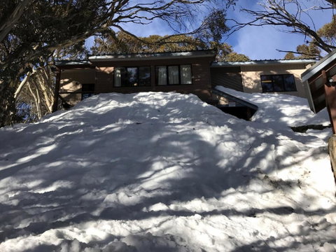 MAGNIFICENT SKIING ON MOUNT BULLER - Australia Accommodation 1