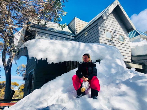 MAGNIFICENT SKIING ON MOUNT BULLER - Australia Accommodation 2
