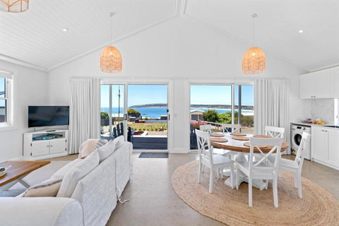 Magnolia - Australia Accommodation 0