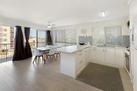 MAINSAIL8- MOOLOOLABA BEACH - Australia Accommodation 2