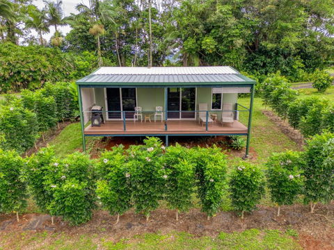 Mena Creek Flower House - Australia Accommodation 2