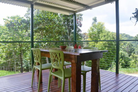 Mena Creek Flower House - Australia Accommodation 0