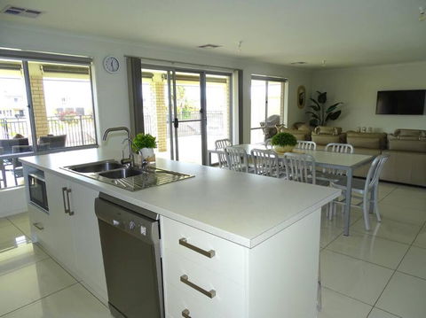 Marina Belle - Australia Accommodation 1